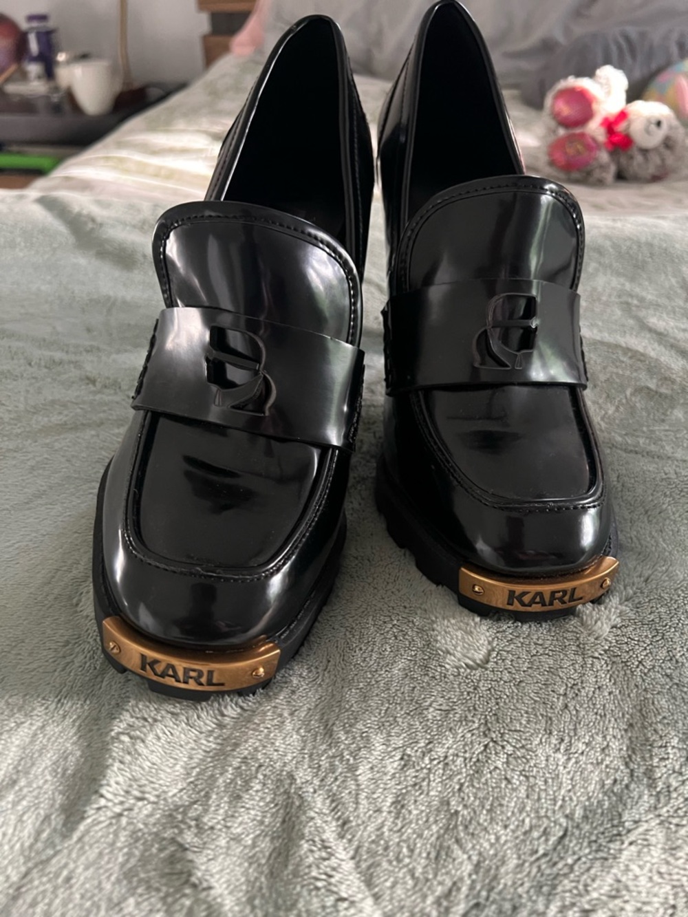Karl Lagerfeld Black Patent Loafers with Tan Toe Accent - Picture 4 of 12